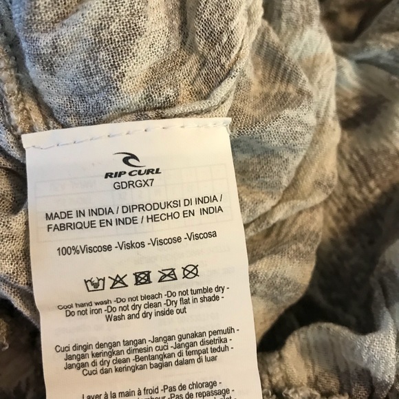 Rip Curl Romper - Picture 2 of 3